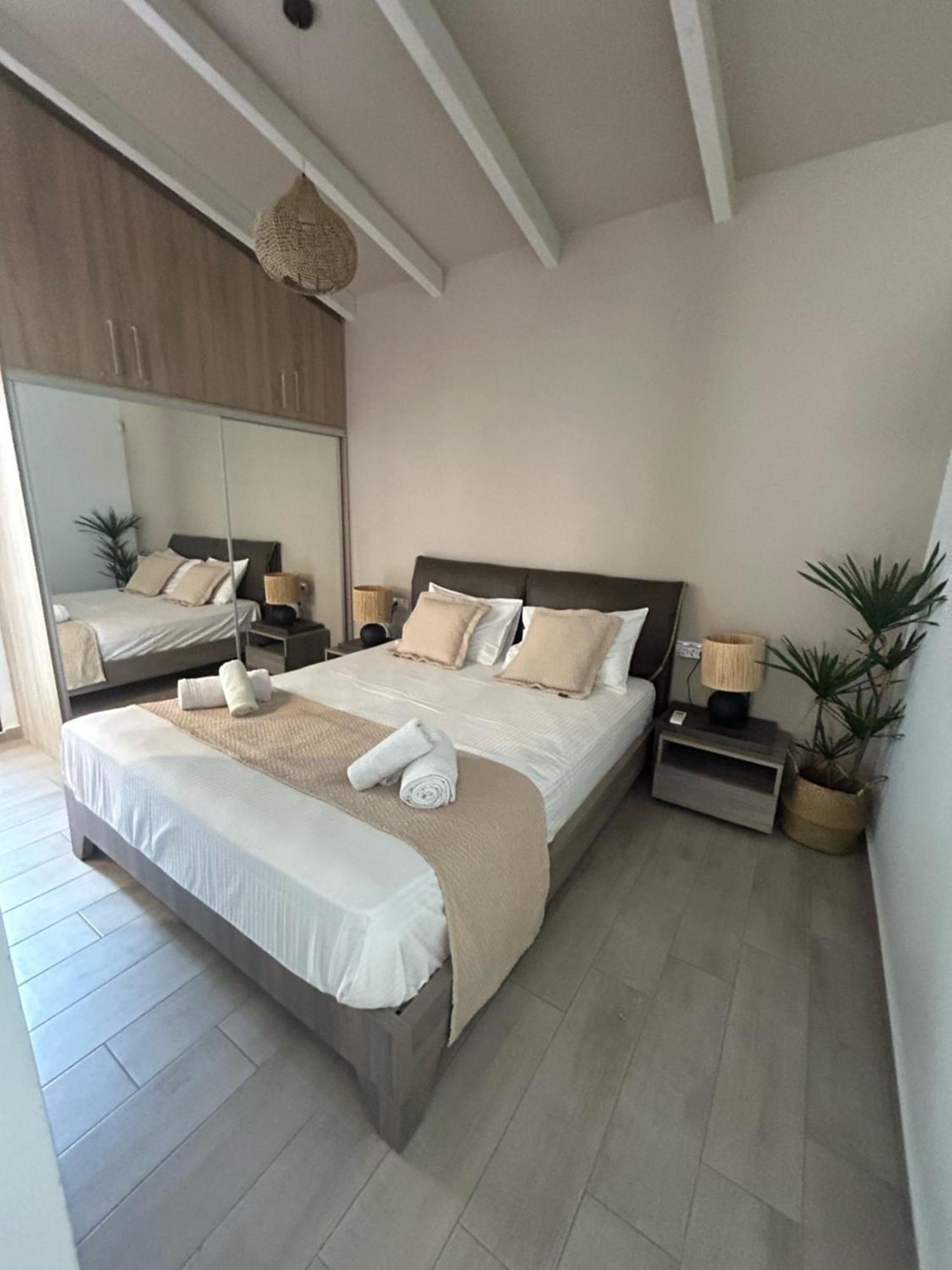 Ivory Style Maisonette Near Downtown Villa Heraklion Exterior foto